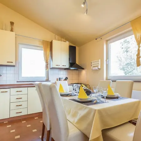 Appartamento Two-bedroom In Žbandaj